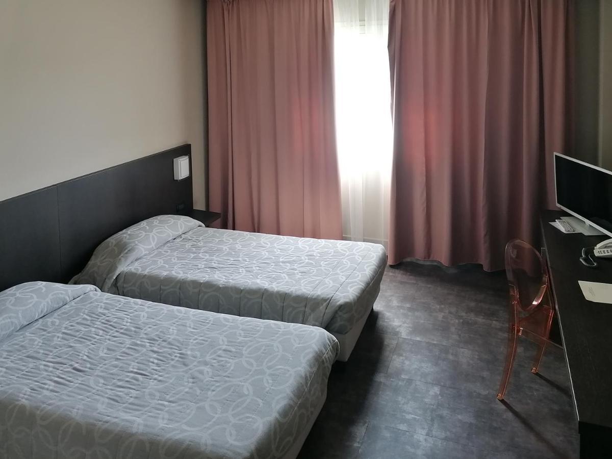 Anusca Palace Hotel Castel San Pietro Terme Dış mekan fotoğraf